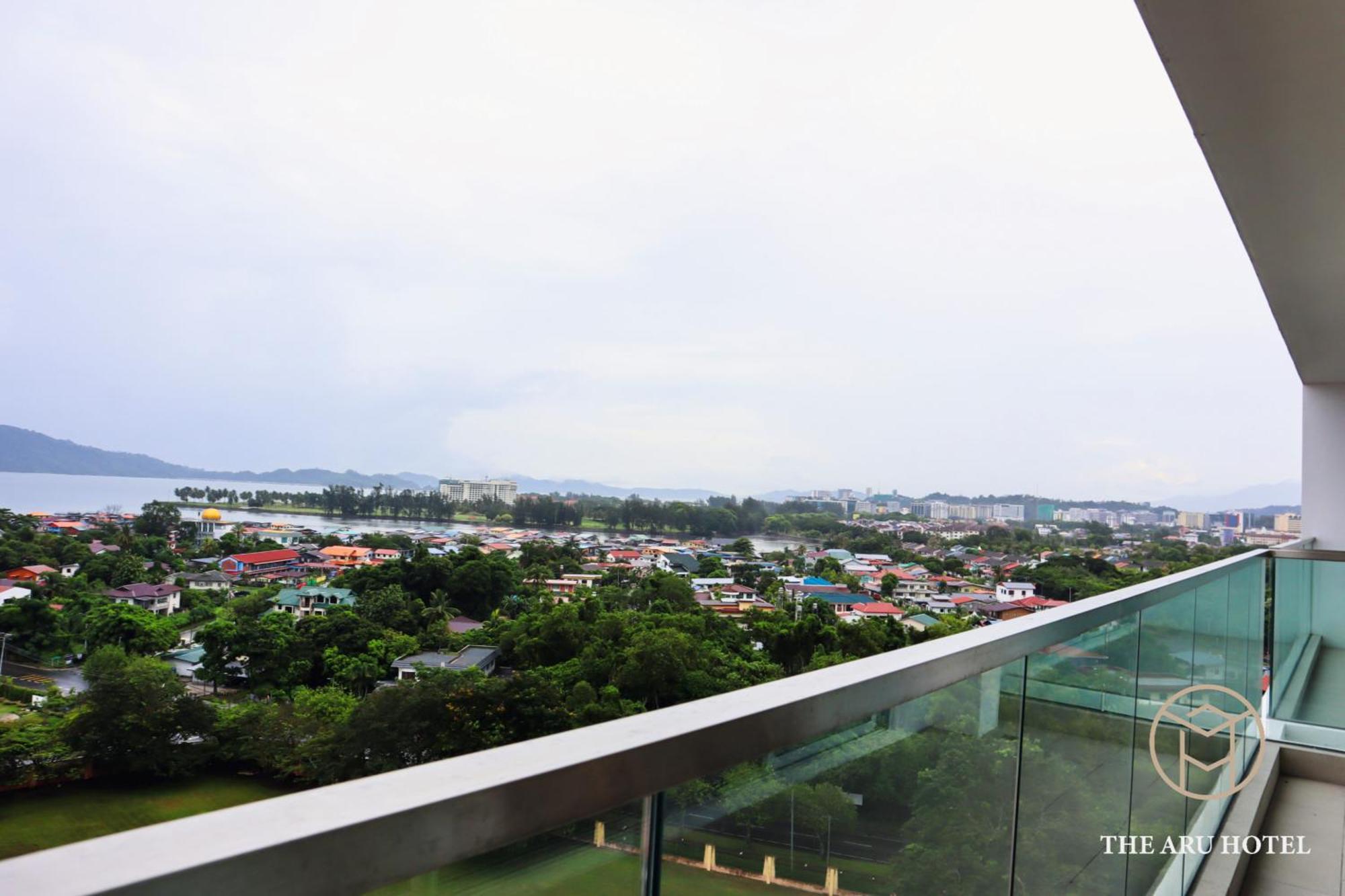 The Aru Hotel At Aru Suites Kota Kinabalu Exterior photo